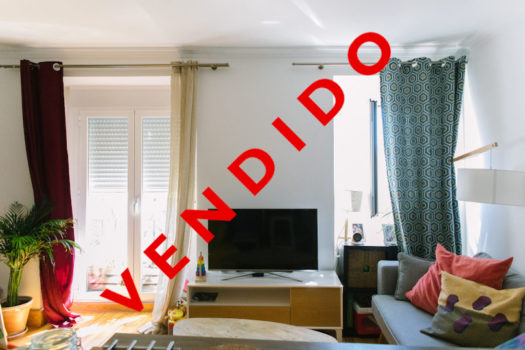Piso en venta en calle Mesón de Paredes | Lavapiés - Embajadores | LCeL | Salón | VENDIDO